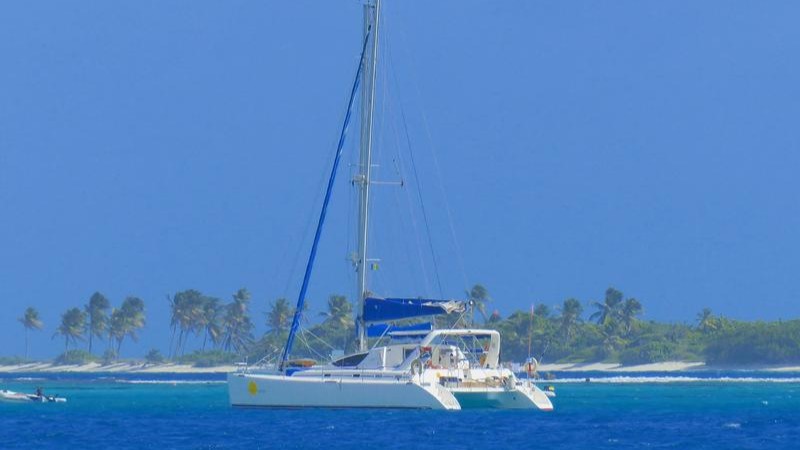 Admiral 40 - Anchored in San Blas